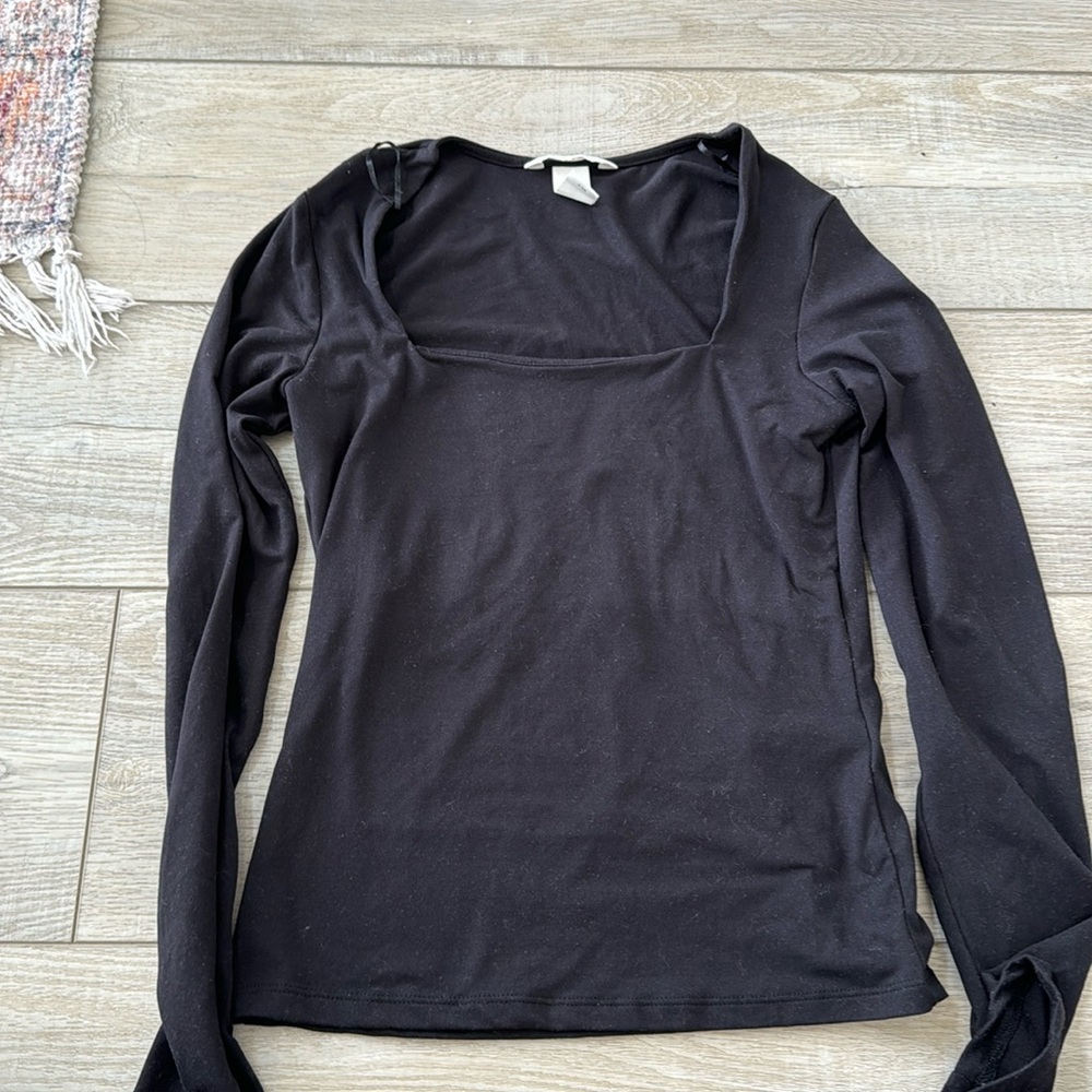 NEVER WORN, Black long sleeve square neck tee